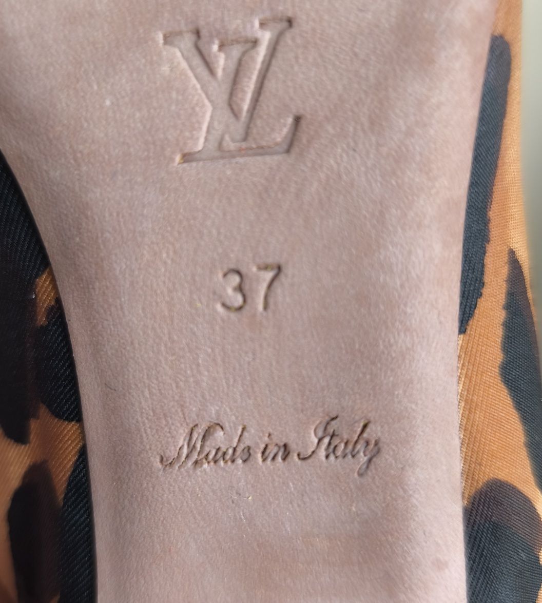 LOUIS VUITTON женский обувь