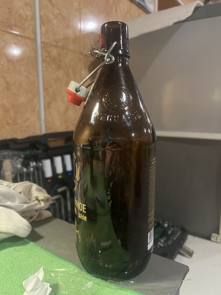 Бутыли с бугельной крышкой