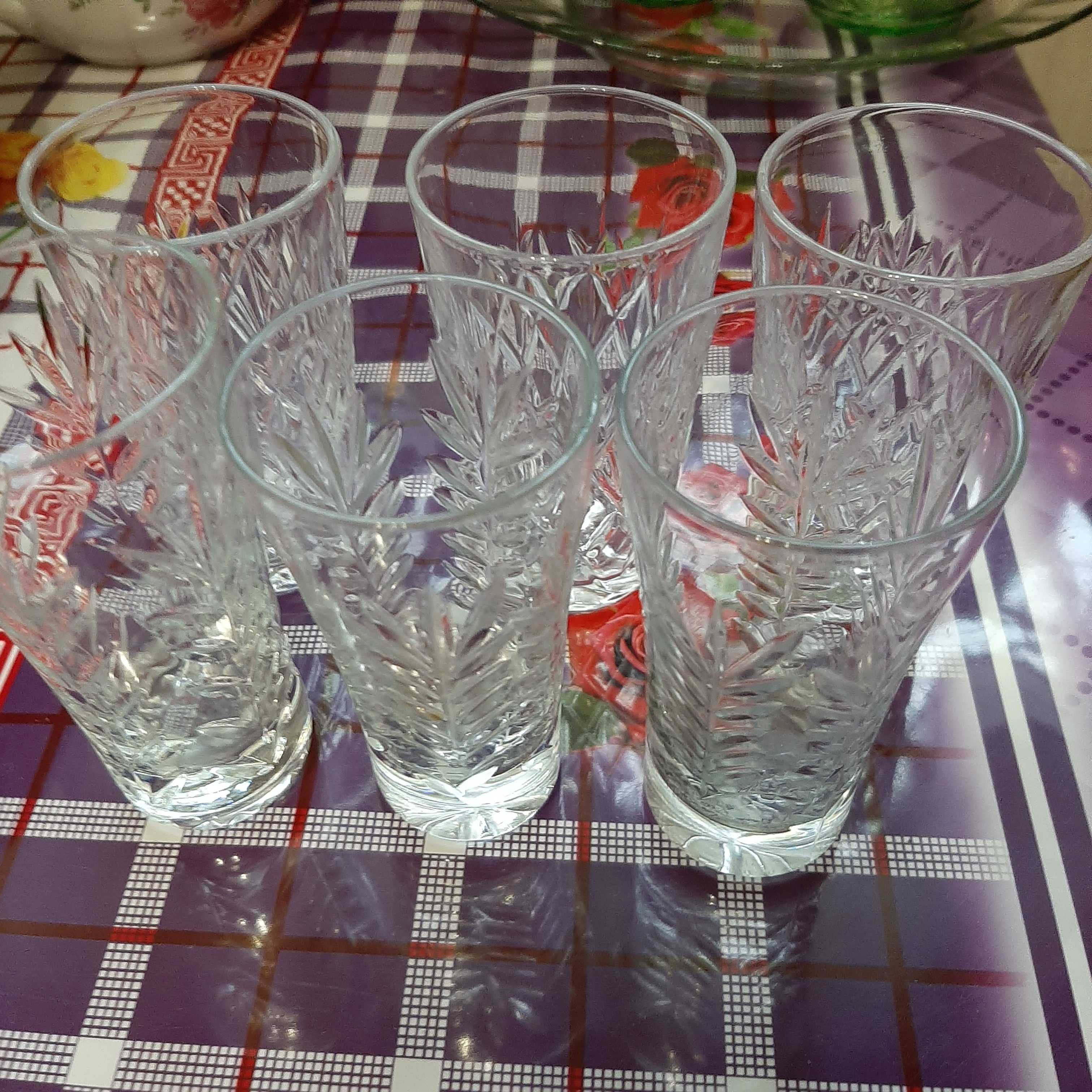 Подсвечник стекло, чайники, рюмки