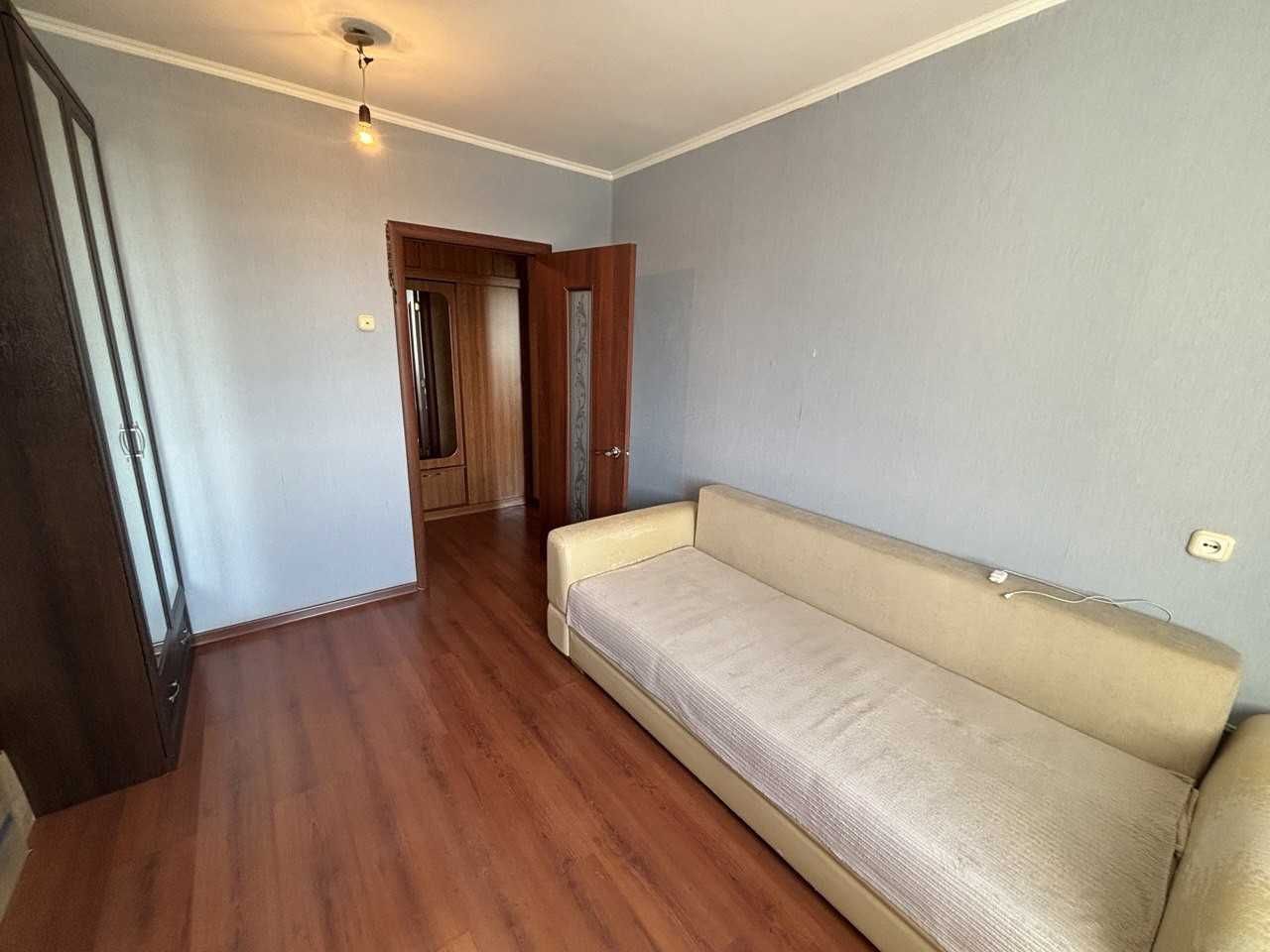 Продам 2-ком квартиру в 7 мкр