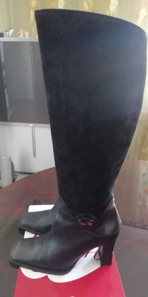 Продам новые итальянские сапоги