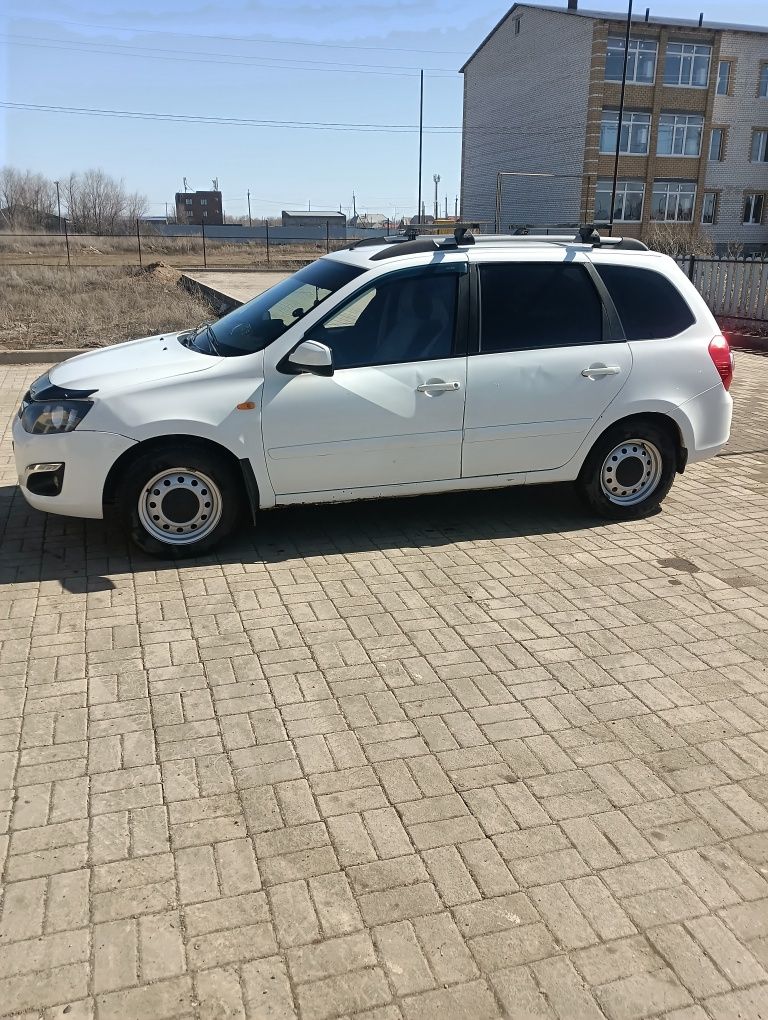 Продам авто Калина 2.2014года.Газ-бензин отметка в тех.паспорте есть