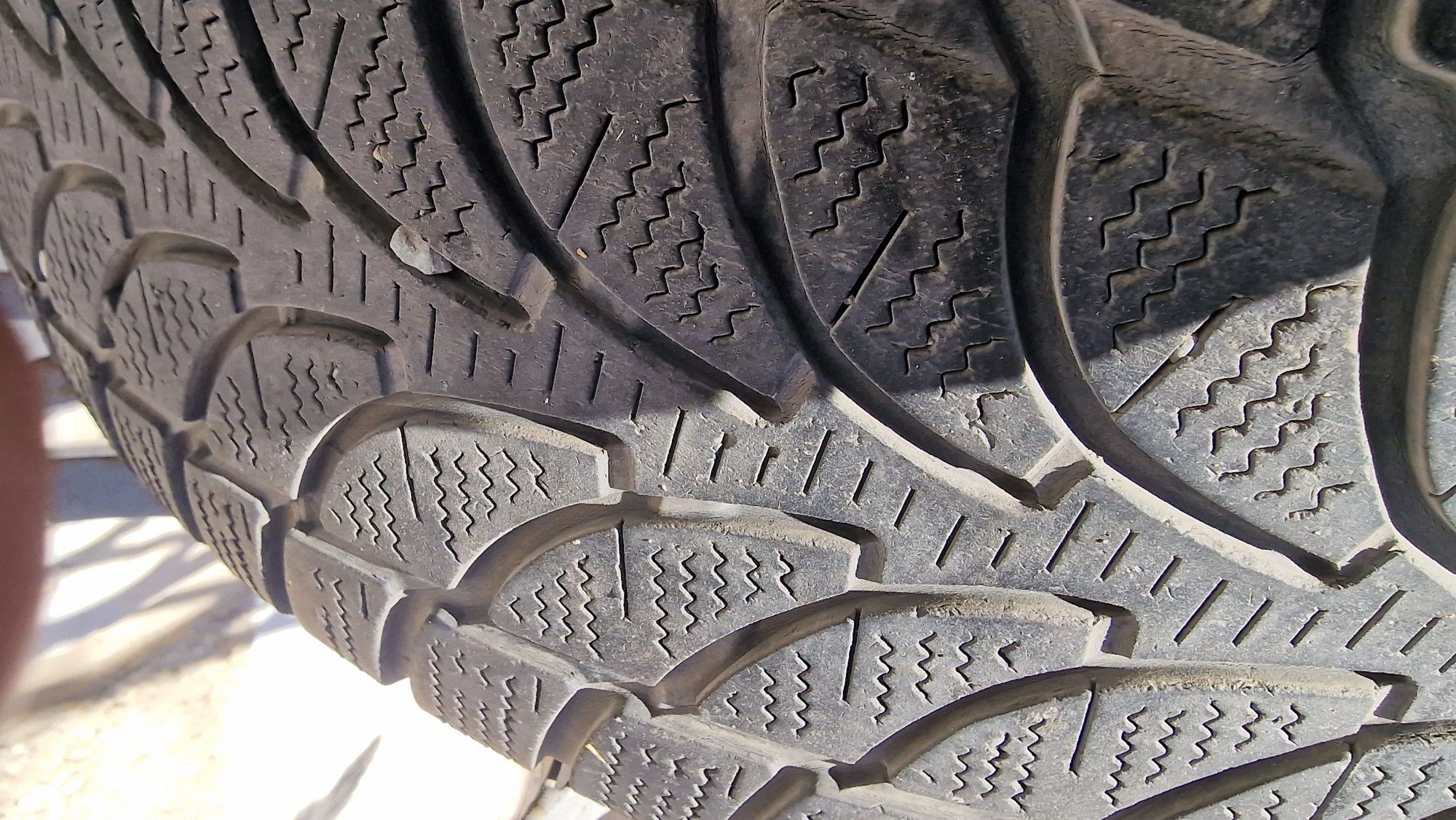 Покрышки 235_60_16 Зимние BRIDGESTONE Blizzak