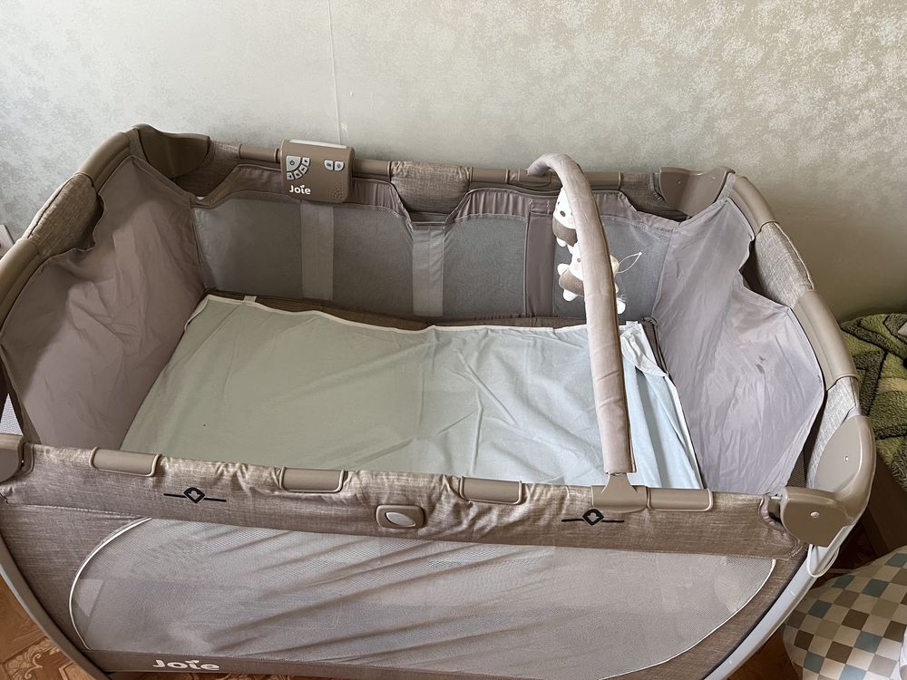 Продам б/у кровать манеж в хорошем состоянии от ТМ Joie