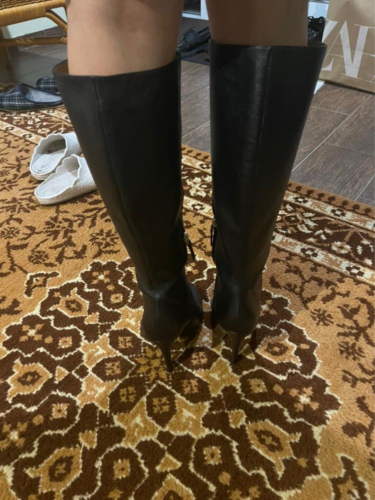 Продам новые демисезонные сапоги Nine West покупала в Америке.