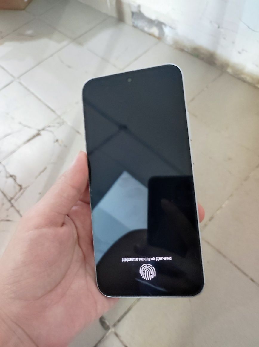 Продам Oppo Reno 13 5G