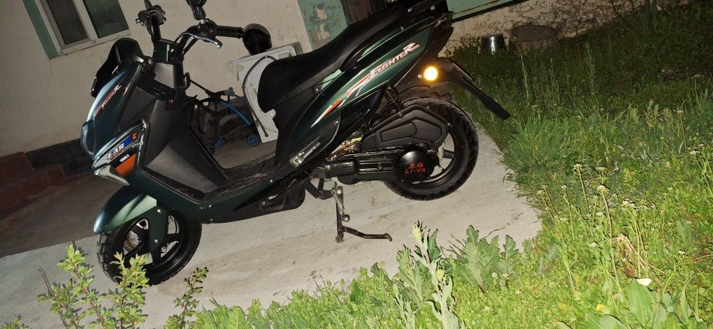 Макси Liya 150сс
