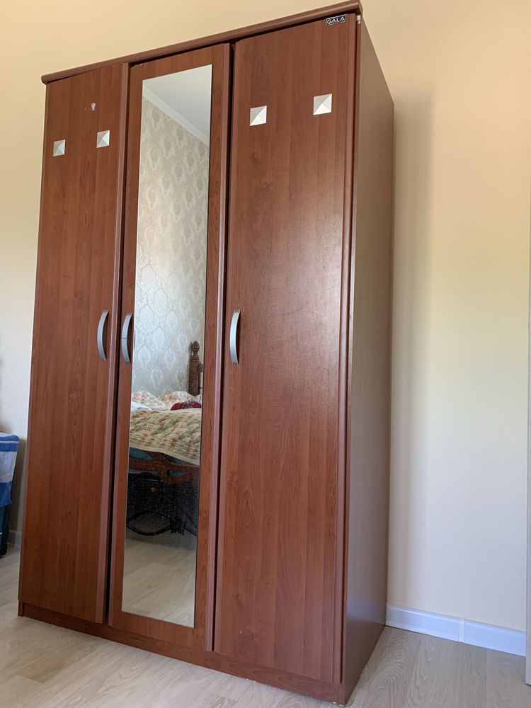 Продам шкаф.