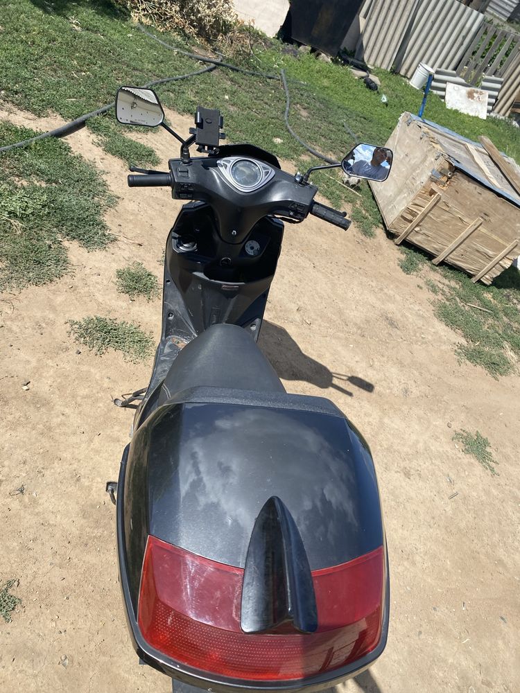 Продам скутер на ходу