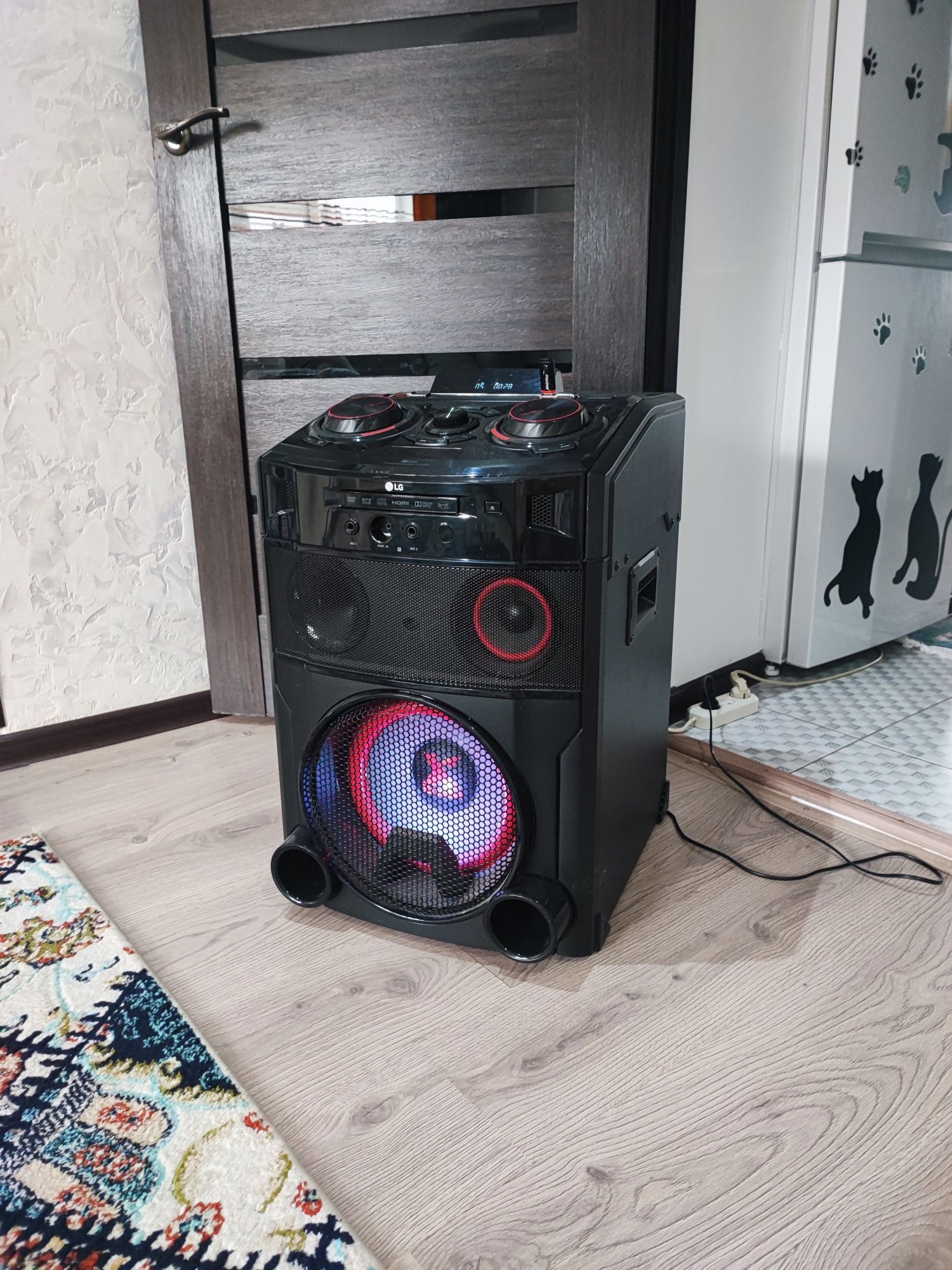Продам колонку буфер фирмал LG