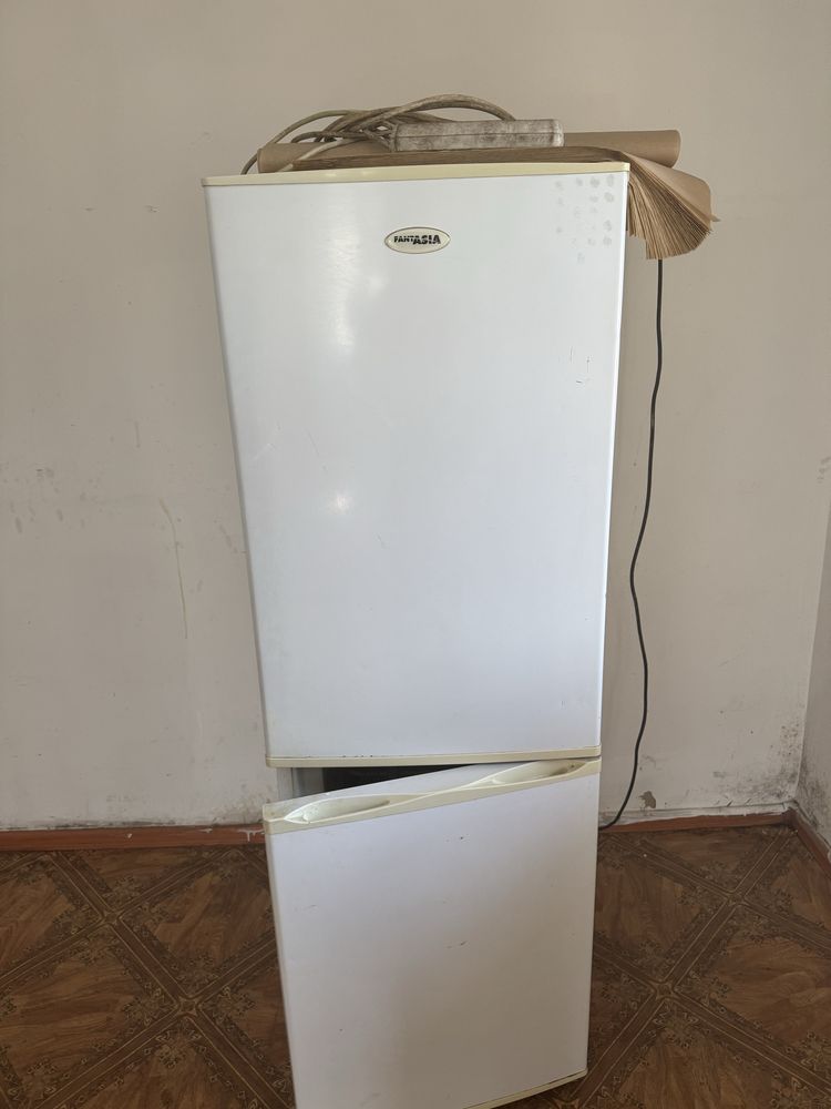 Холодильник продам