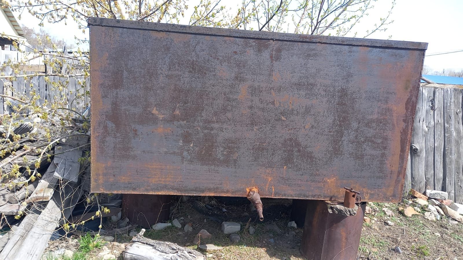 Продам бак 6 кубов