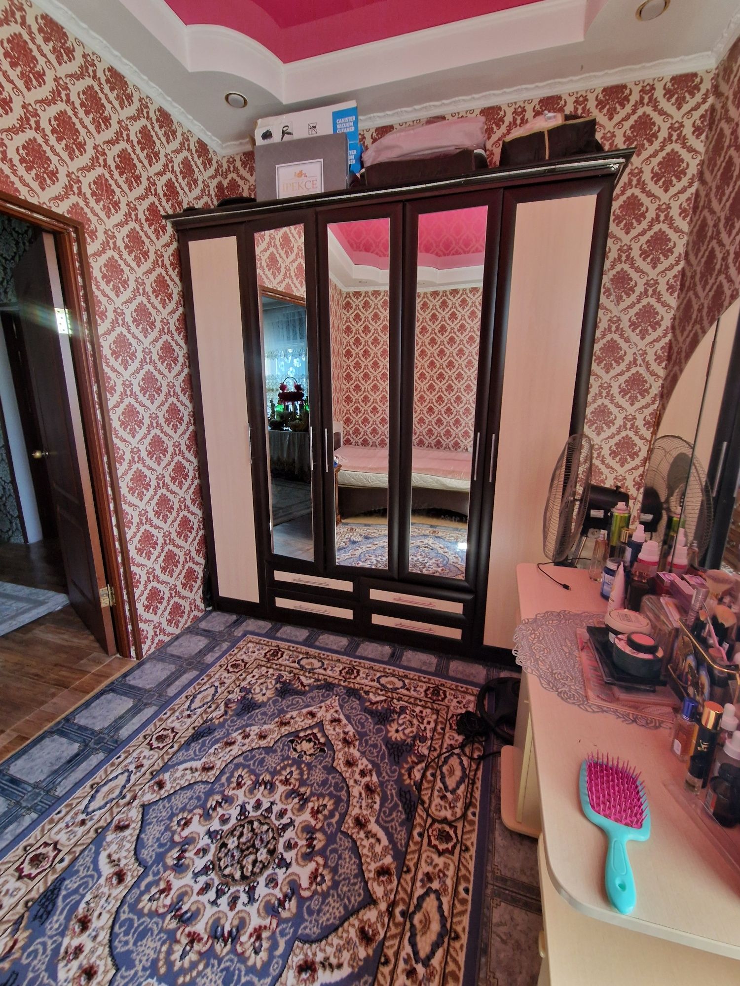 Спальный гарнитур