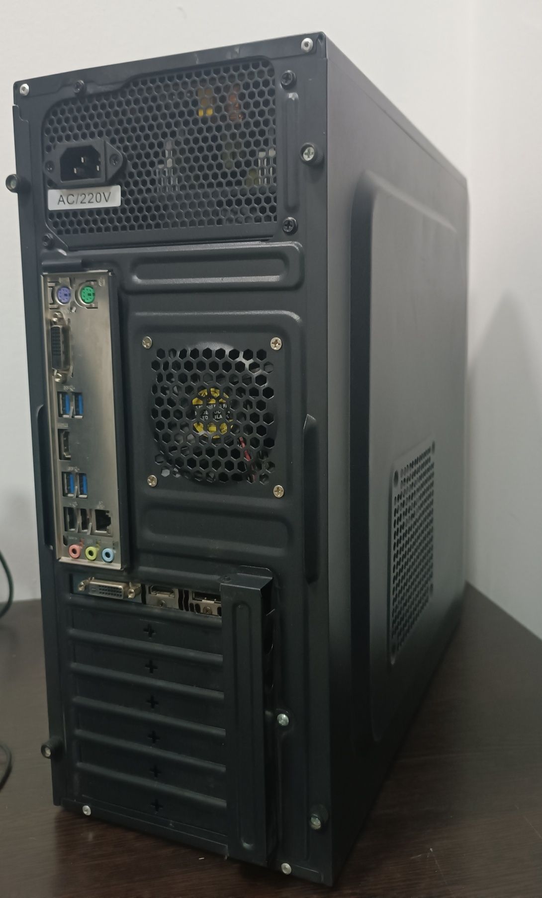 8шт Системные блоки  i5 7500, gtx 1050ti 4gb 1TB hdd