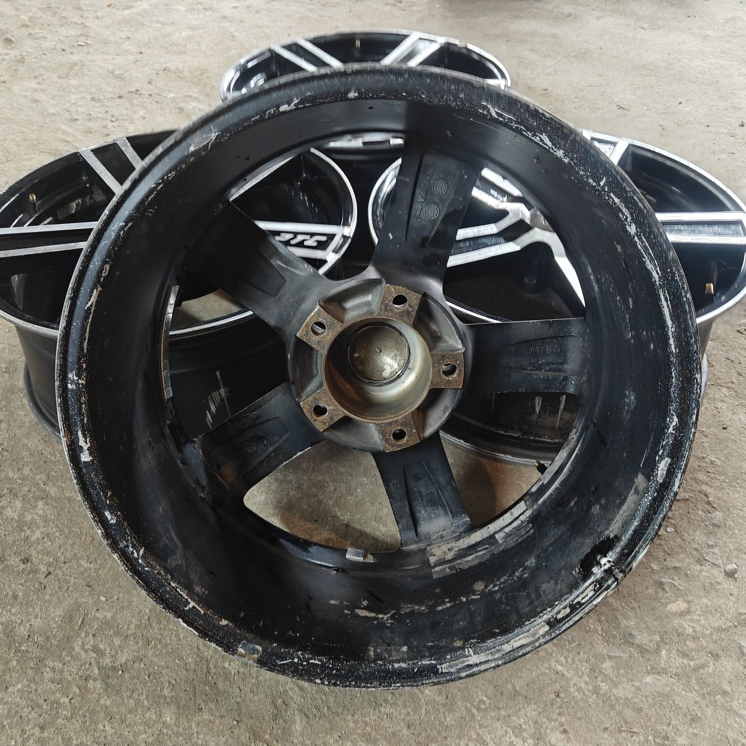 R20 PCD 5*150 Комплект легкосплавных дисков