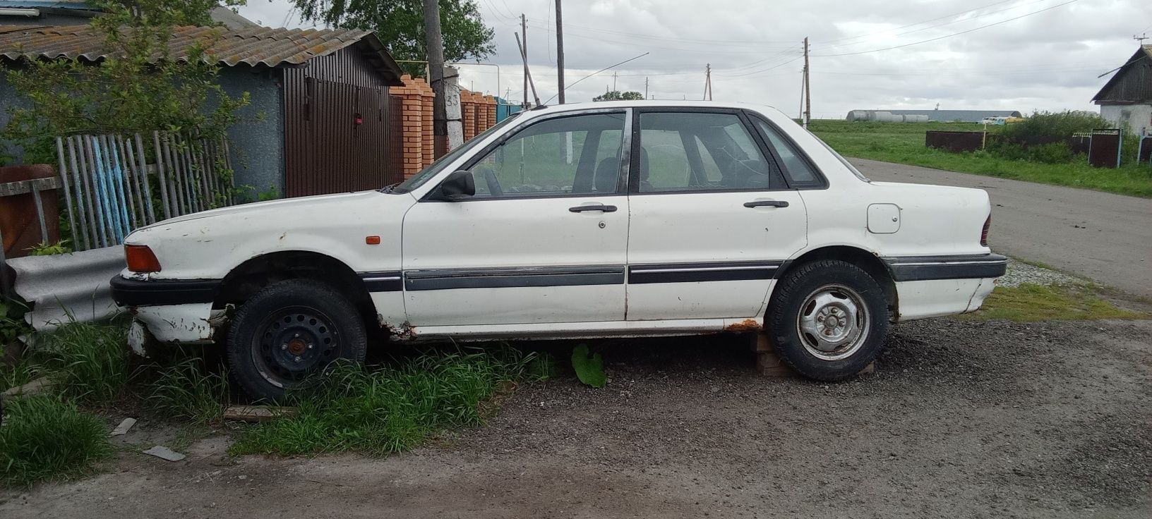 Продам машину Мицубиси