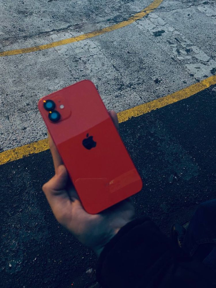 Apple iphone 12 red  64 гб без гарантии