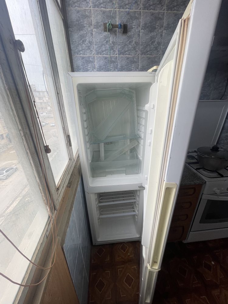 29 дек., 16:51 Продам холодильник Самсунг работает ОТЛИЧНО