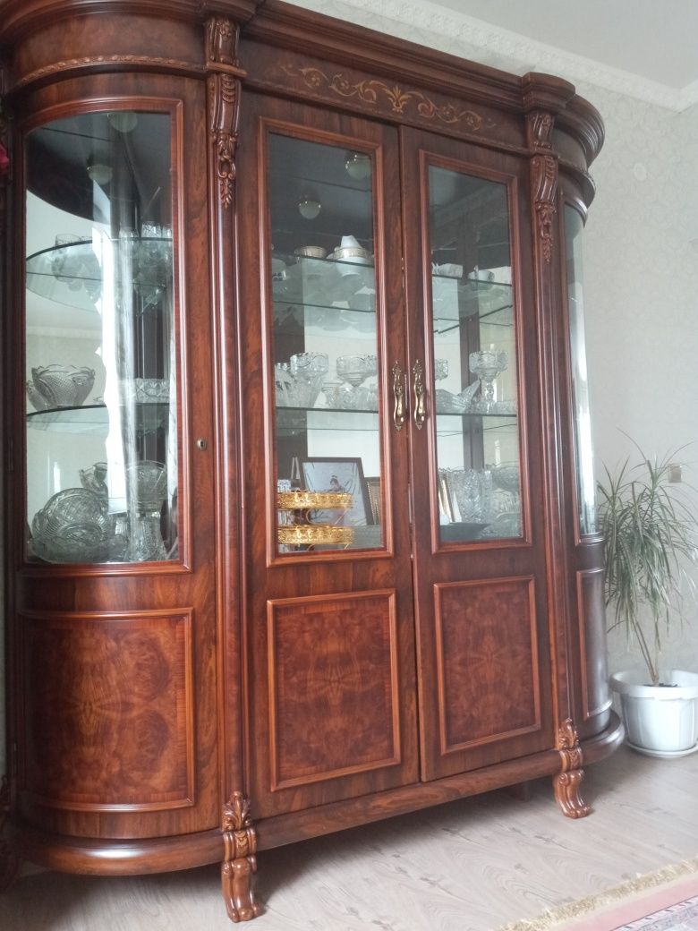 Гарнитура малазийский, мебель для гостиной, шкаф, сервант, стенка