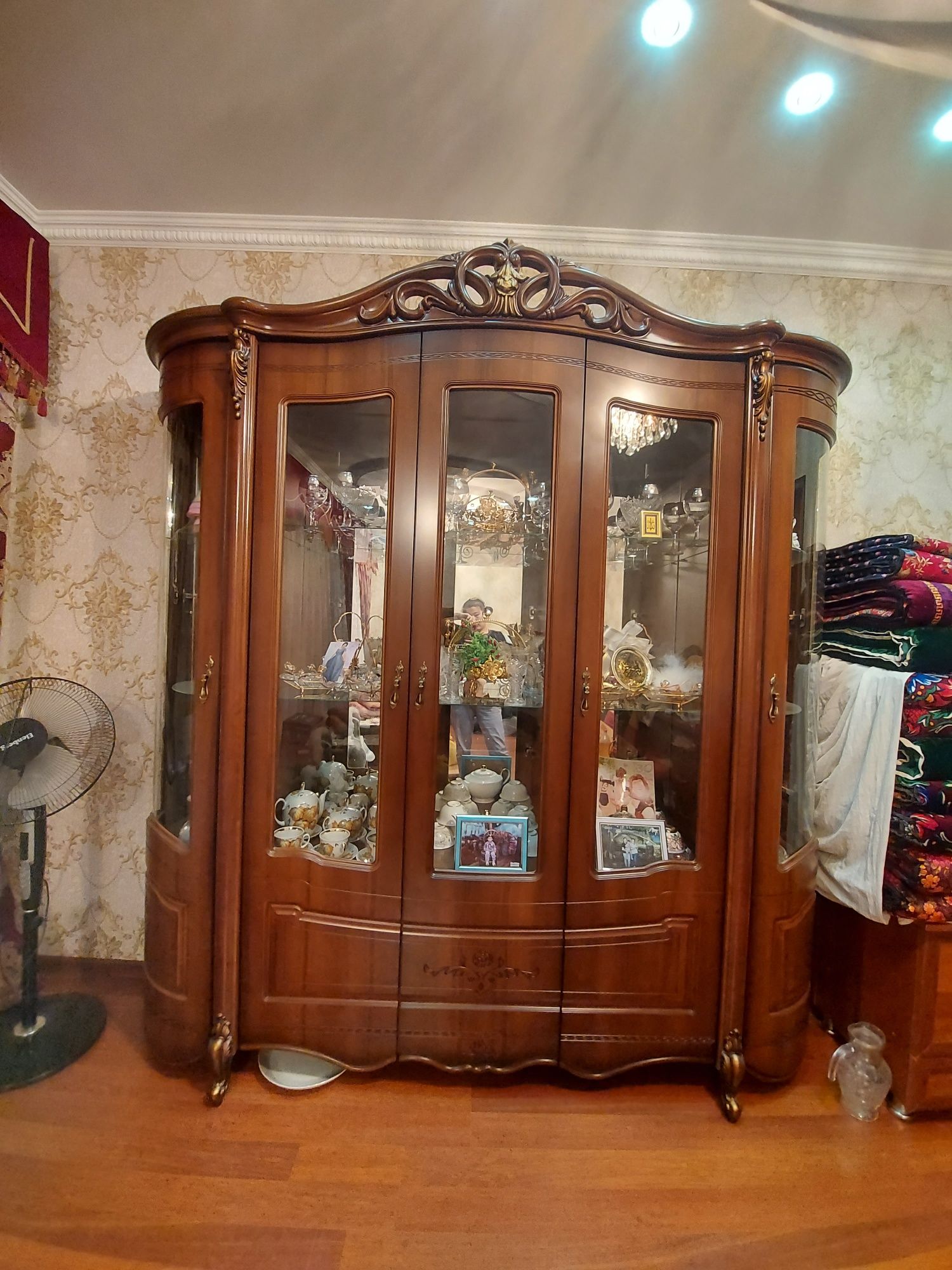 Стенка,гостинная мебель