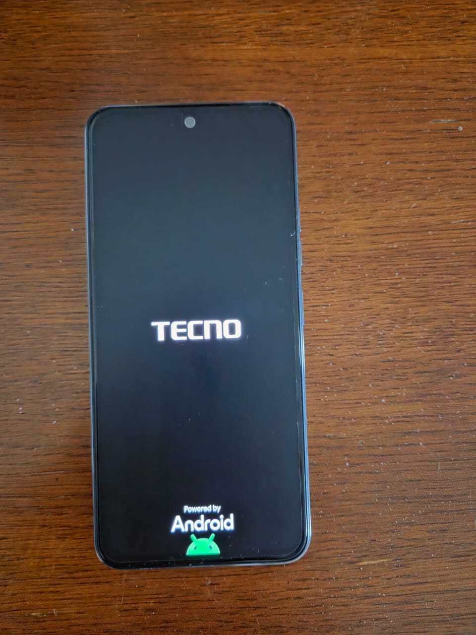 Смартфон Tecno Spark 30 Pro 256 gb Obsidian Edge состояние новое!