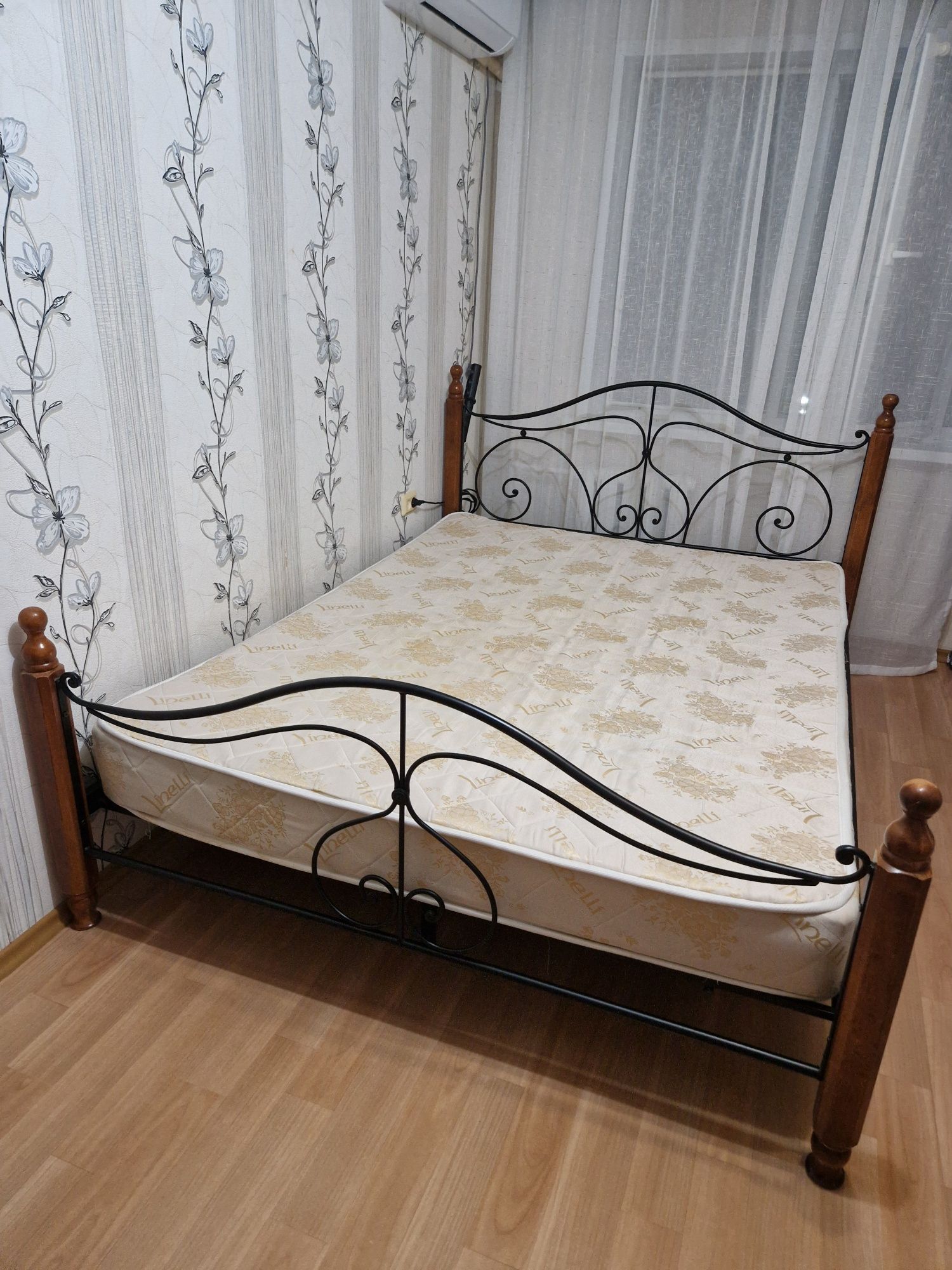 Продам кровать малайзийскую! 2 -х спал!!!