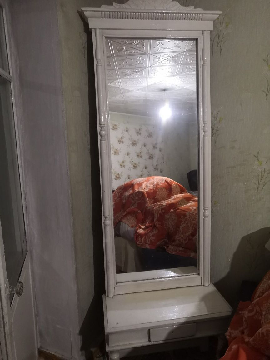 Продам огромное зеркало.