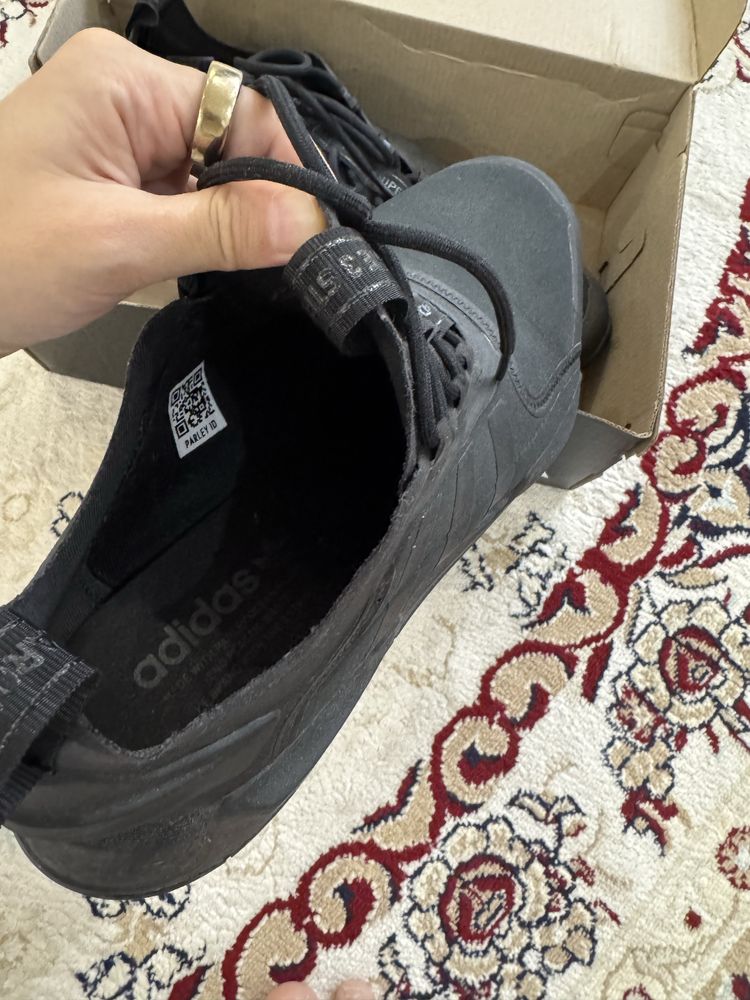 Мужские кроссовки adidas