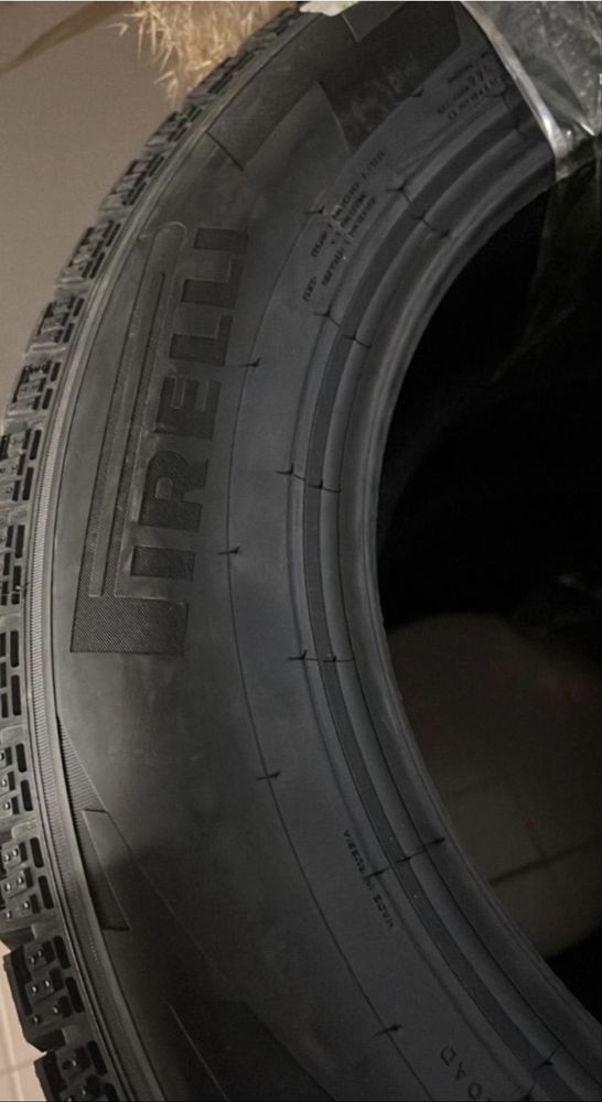 Зимние шины Pirelli Ice Zero 215/60 R16 99H без шипов