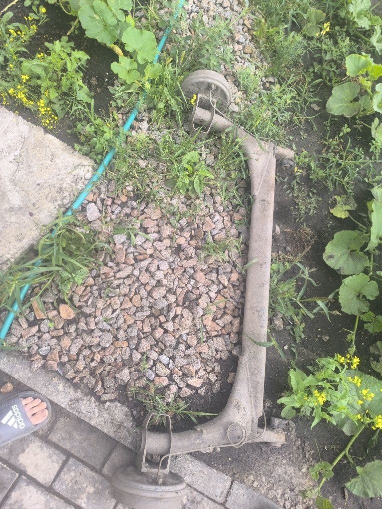 Продам заднию балку