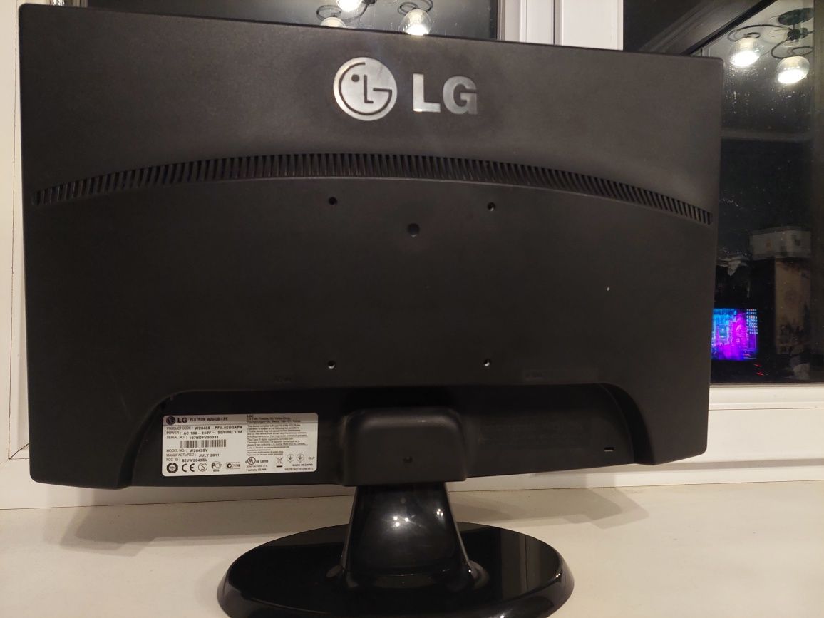 ПРОДАМ монитор LG