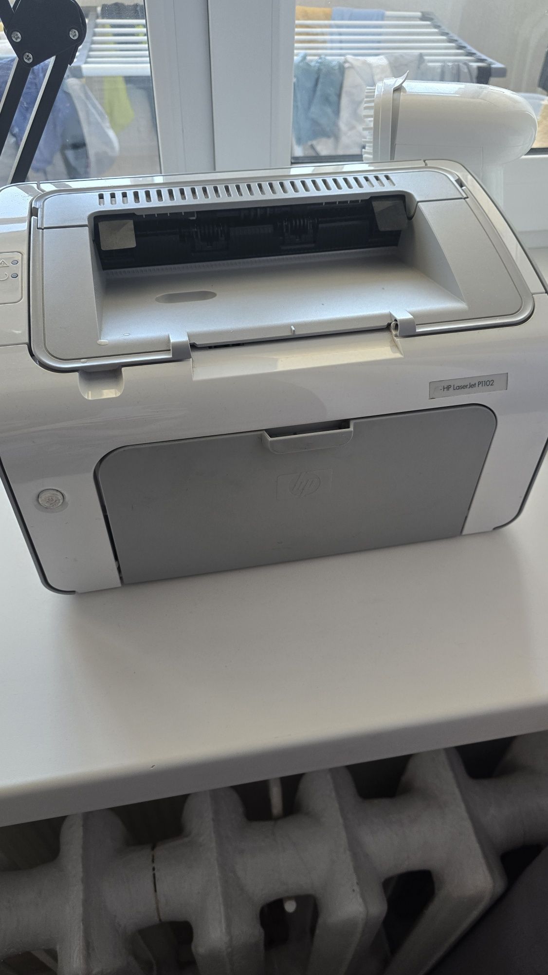 Принтер HO LaserJet P1102