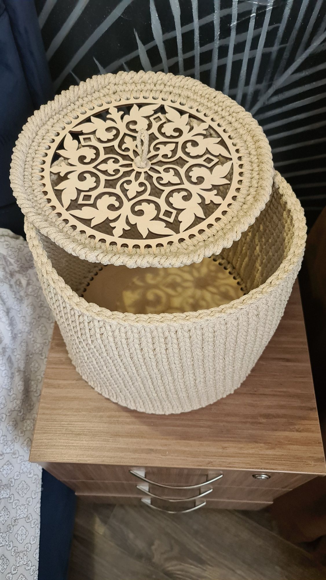 Корзина из  полиэфирного шнура. Подарки