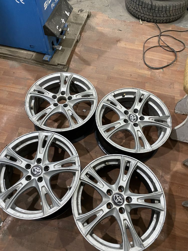 диск R16 тайота авенсис 4 комплекта