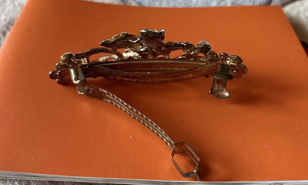 Продам винтажные клипсы, браслет, заколку, брошку