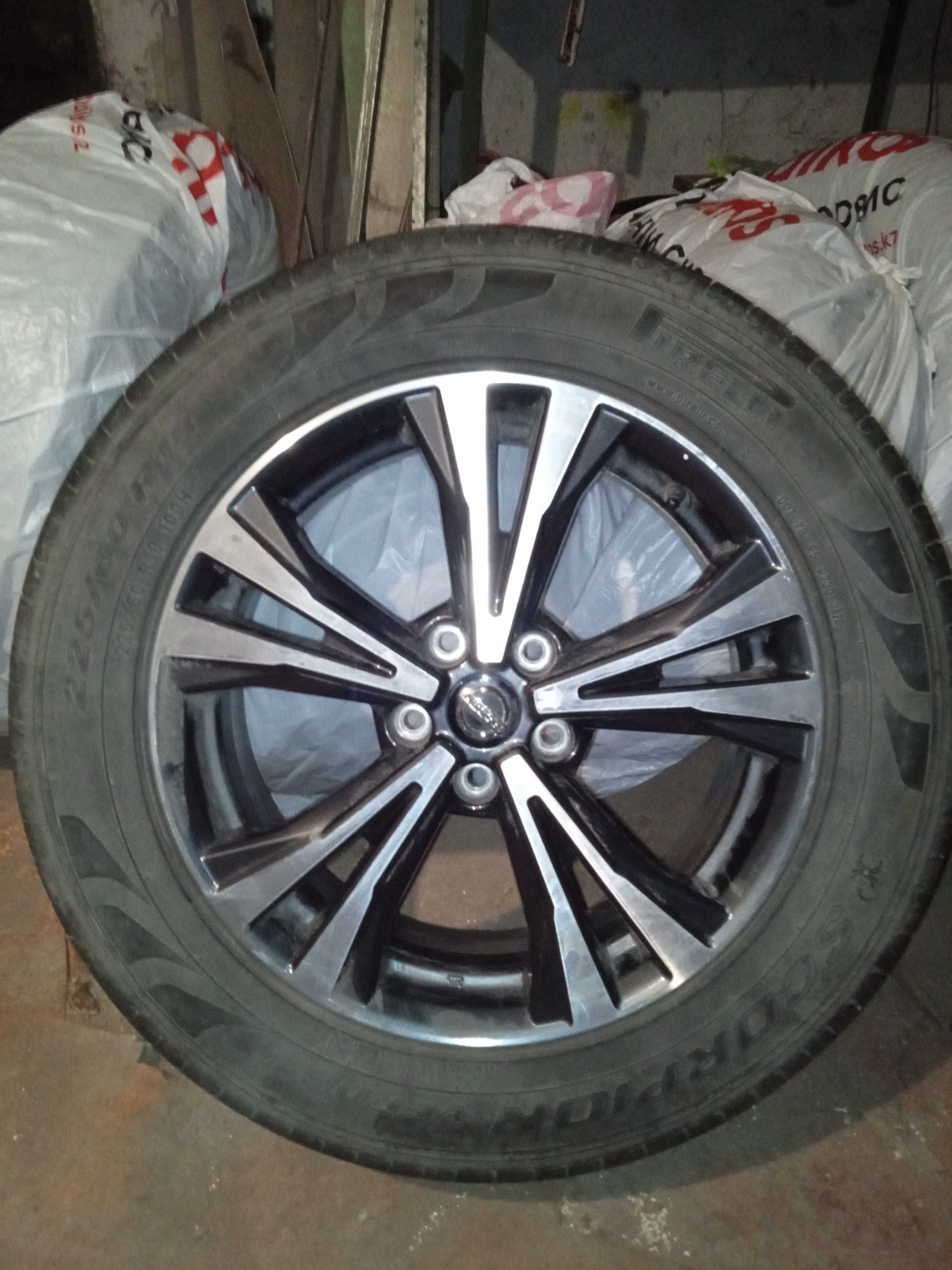 Шины летние "PIRELLI" и диски на 225/60/18
