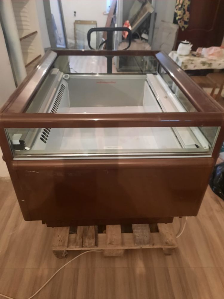 Продам морозильник
