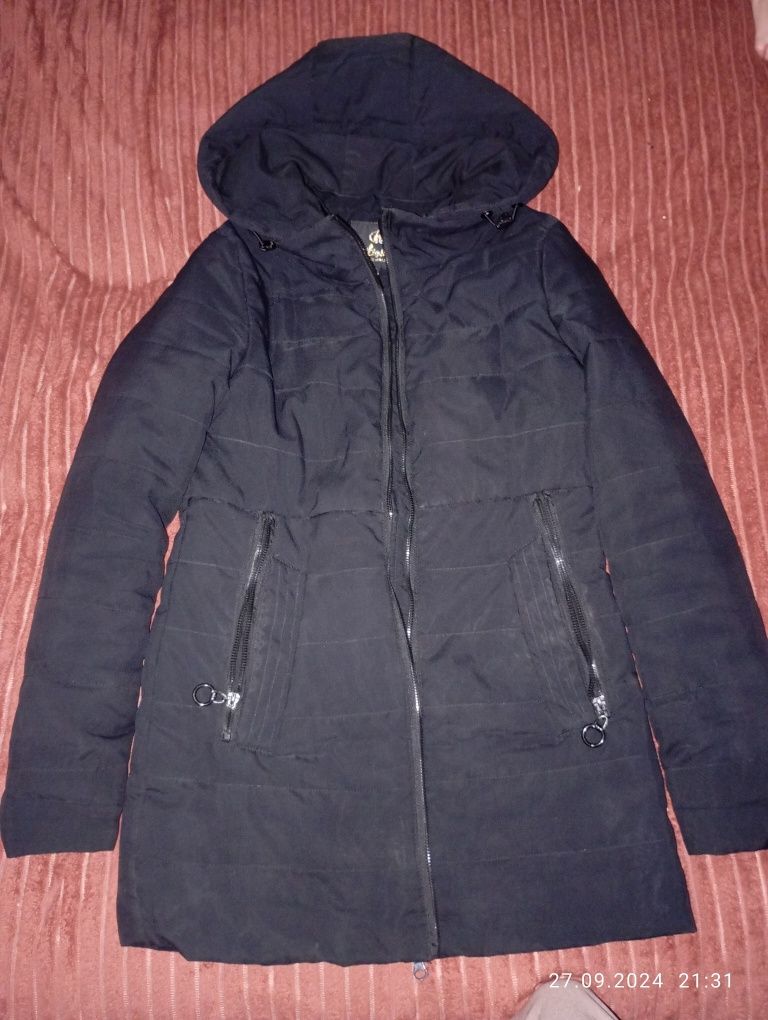 Продам пальто и ветровку
