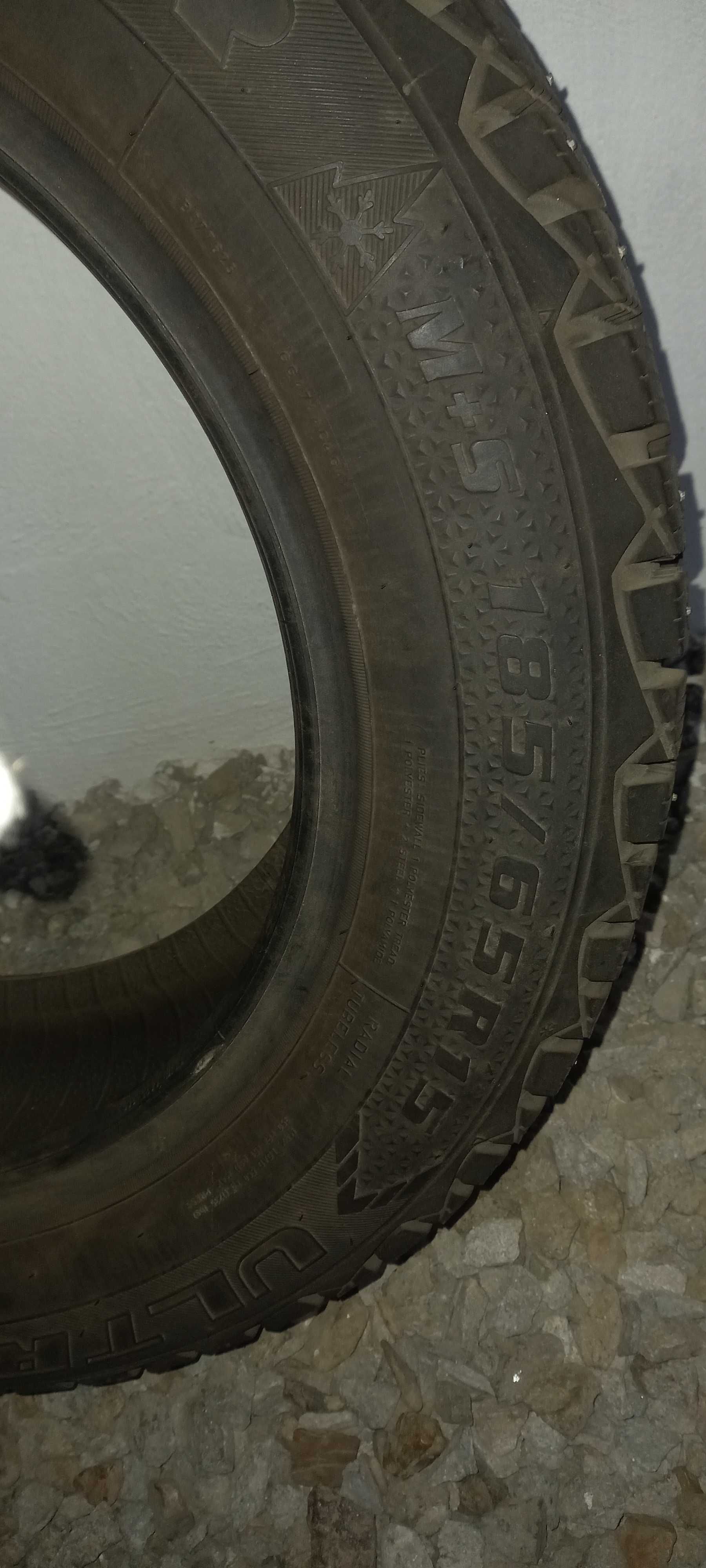 Продам шипованную шину