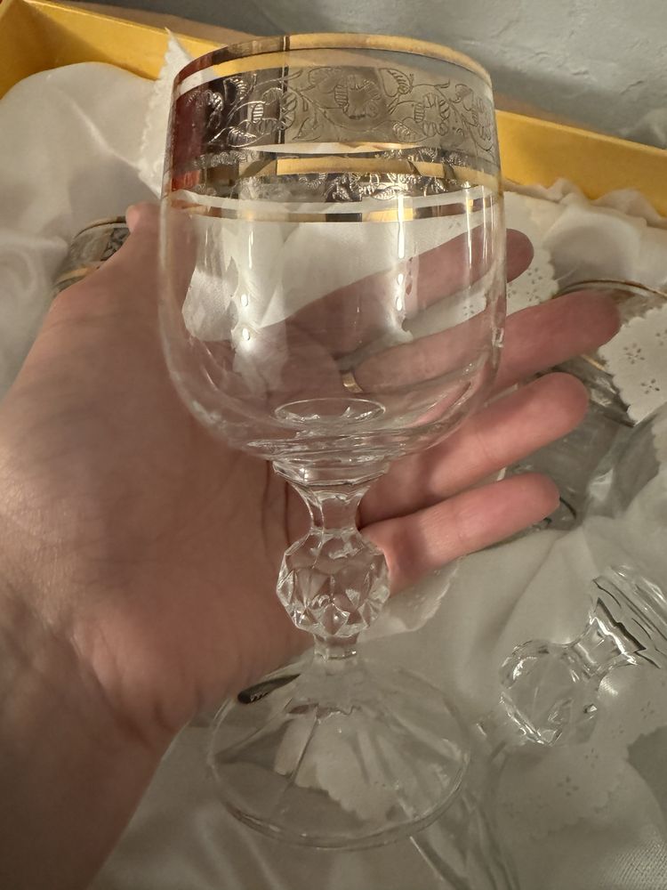 Продам хрустальные бокалы