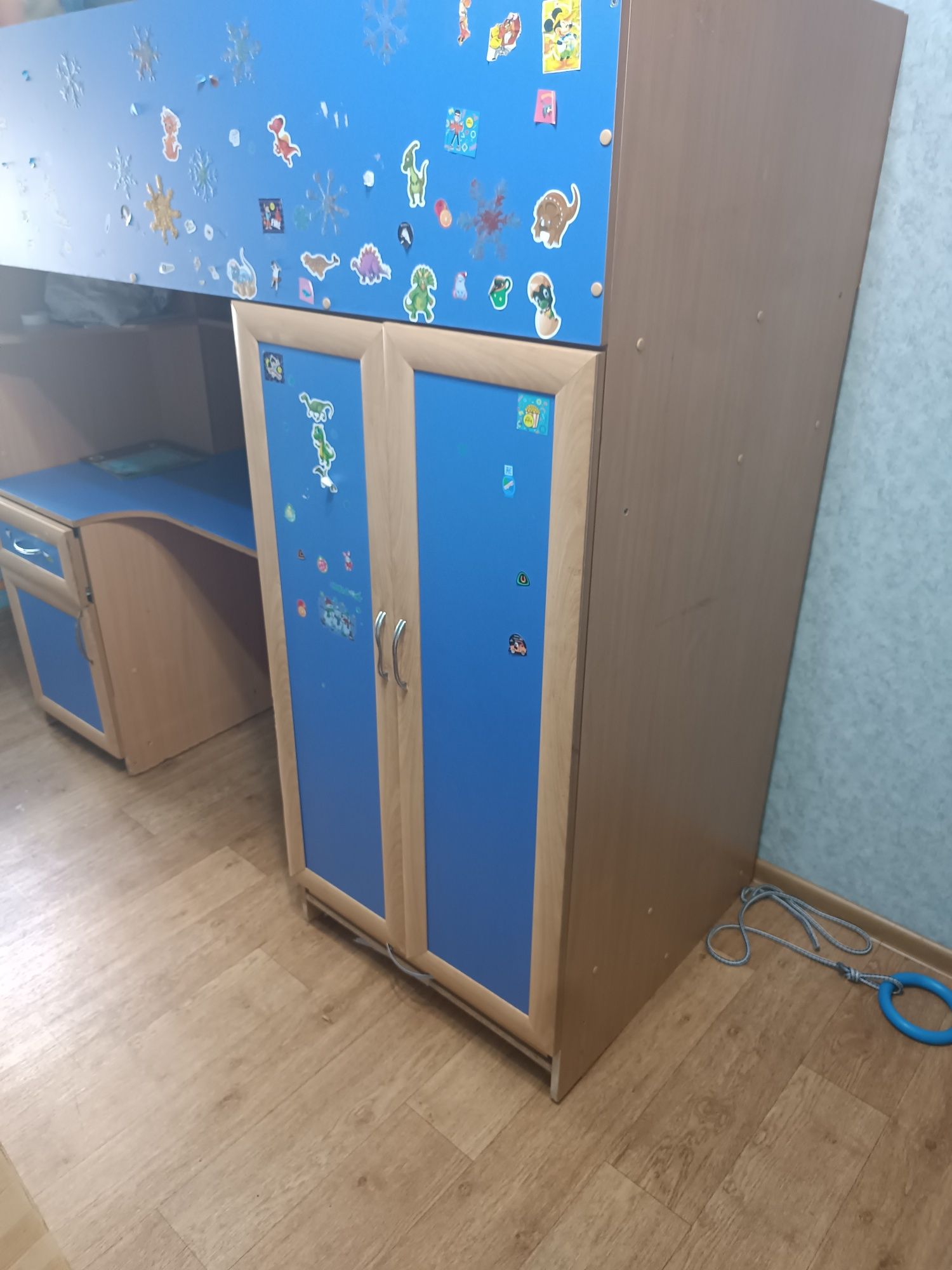 Продается кровать с матрасом.