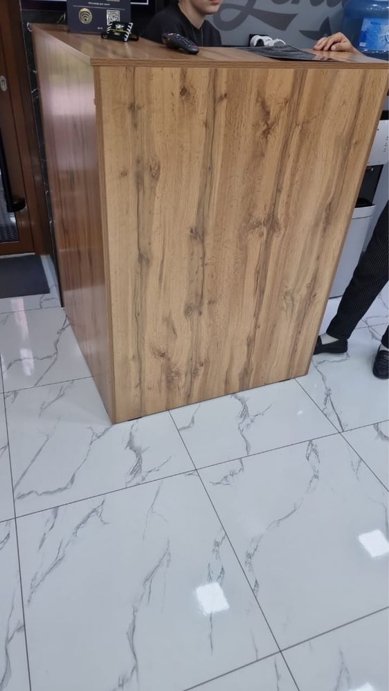 Продам новую стойку ресепшен
