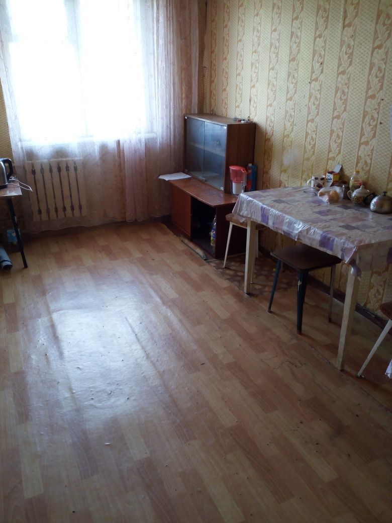 Продам 4х комн. квартиру