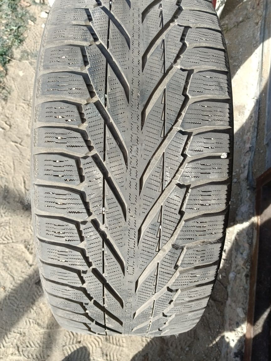 Продам бу.Шины 285х 60 х18