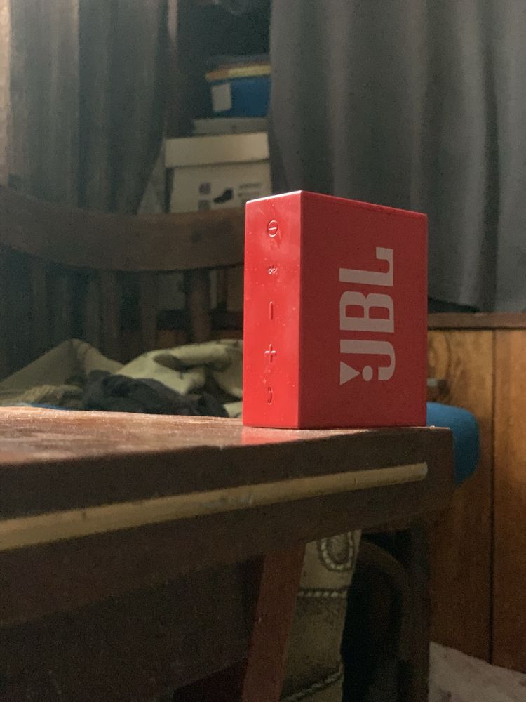 Блютус калонка JBL
