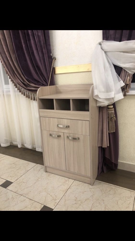 Стол стулья прозрачные в аренду кьявари chiavari для мероприятий