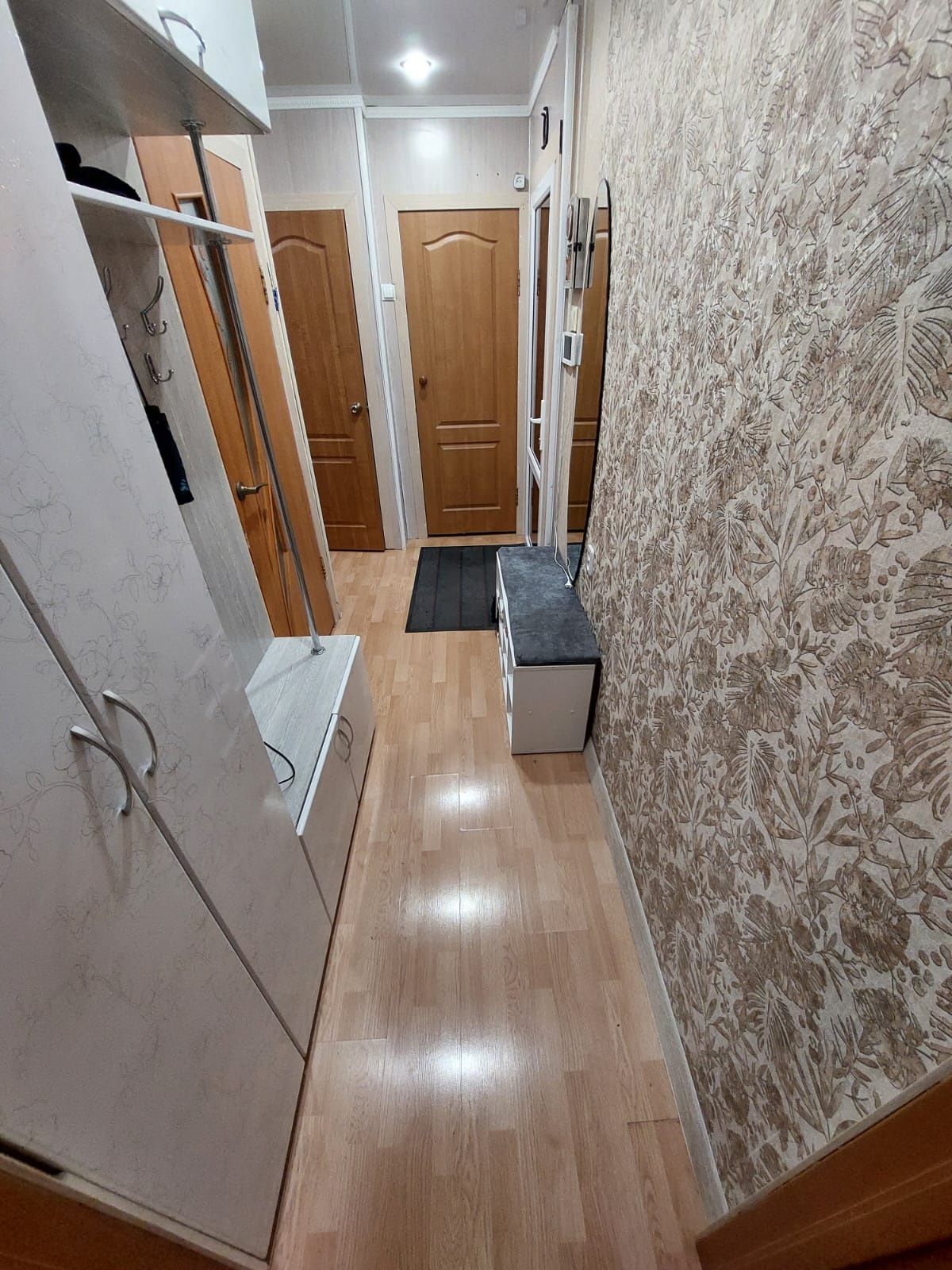 Продам 4 комнатную квартиру