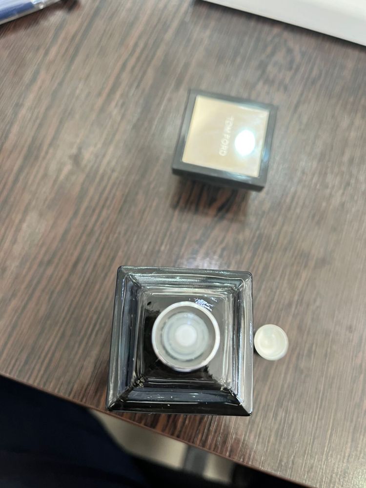 Продается TOM FORD OUD WOOD 50мл остаток 35мл