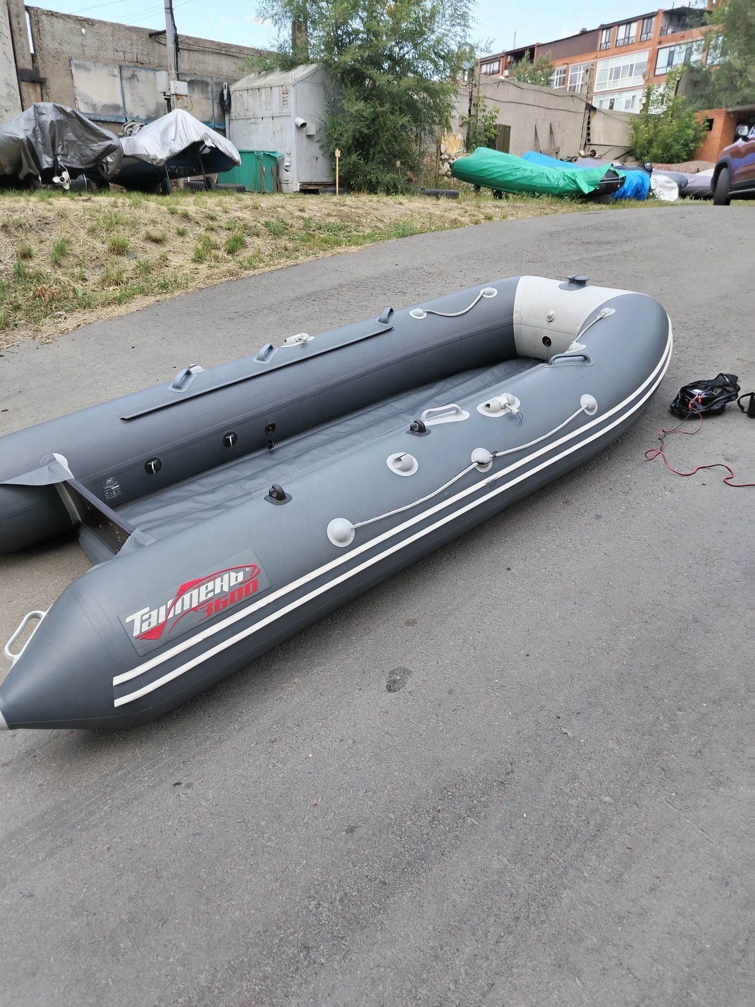 Продам лодку ПВХ  Таймень LX 3600.