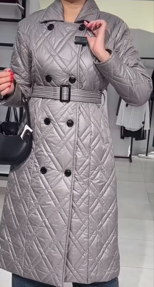 Продам пальто демисезонное  стеганное